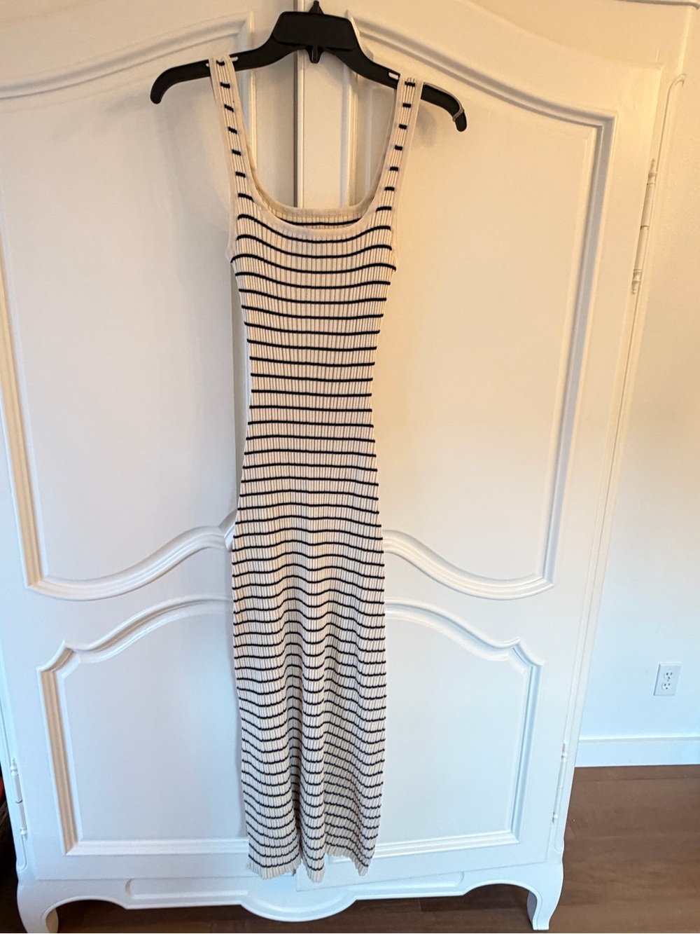 Commense Sleeveless Striped Maxi Dress in White and Black